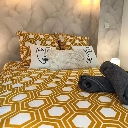 Lerelaisdodileqsl - - Hyper Centre - Free Wifi - Ideal Couple & Famille Apartamento Cambrai